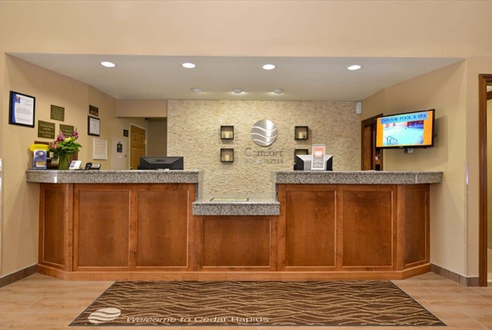 Comfort Inn & Suites Cedar Rapids North - Collins Road Exterior foto